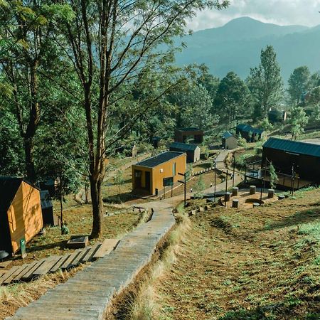 Bobocabin Gunung Mas, Puncak Tagalbato Экстерьер фото